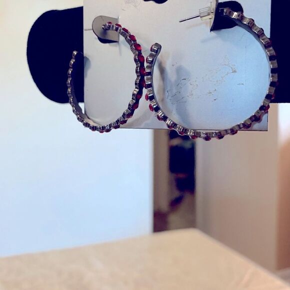 Hoop Earring Red Crystals All Around 1.5” - Picture 5 of 5